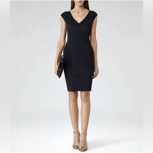 Reiss Parrie Ribbed Bodycon Mini Dress Size 6 Navy Blue V-Neck Party Cocktail